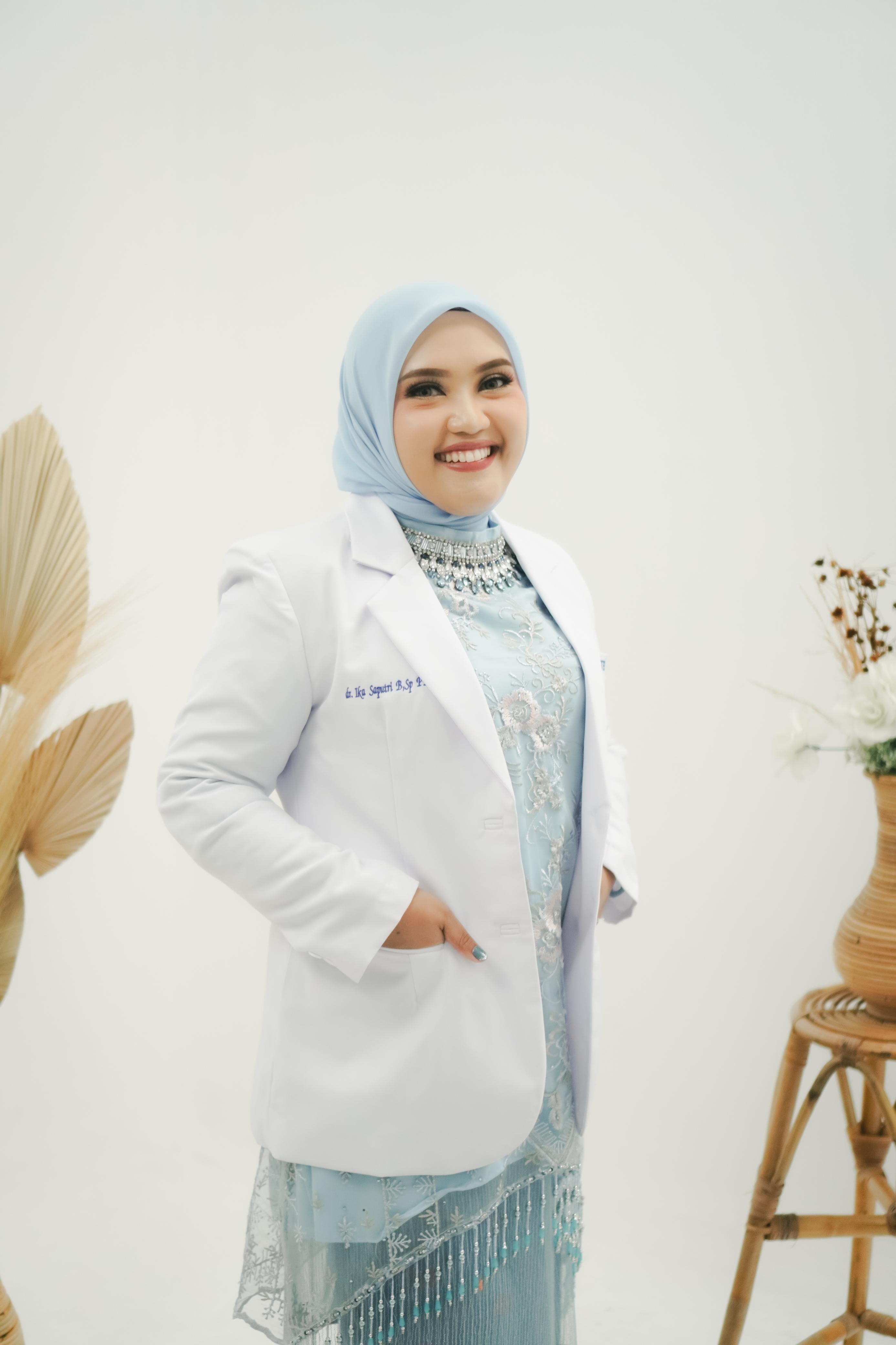 dr. Ika Saputri, Sp.PD